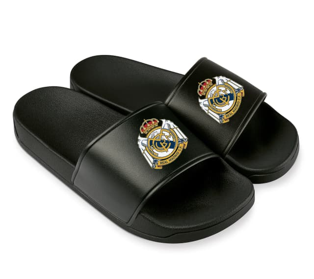 Real Madrid retro papucs, királyi embléma, kék, szimbolizmus, ikonikus