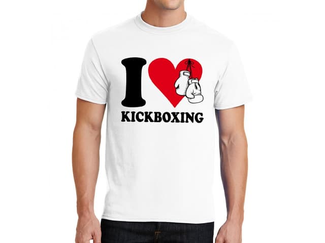 Férfi póló „Imádom a kick-boxot” felirattal