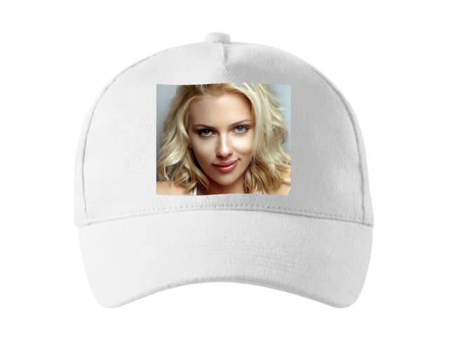 Scarlett Johansson sapka